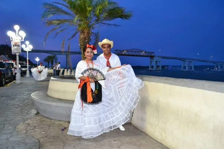 Traje de jarocha y jarocho en Alvarado