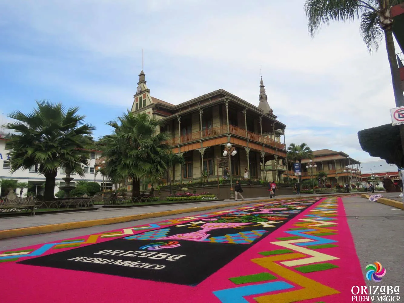 Tapetes de aserrín y arte efímero en Orizaba