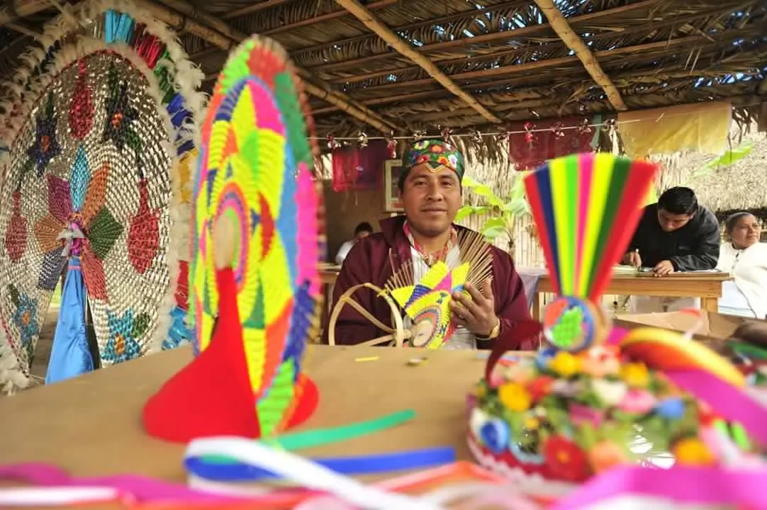 Artesanía y manos creadoras de Papantla