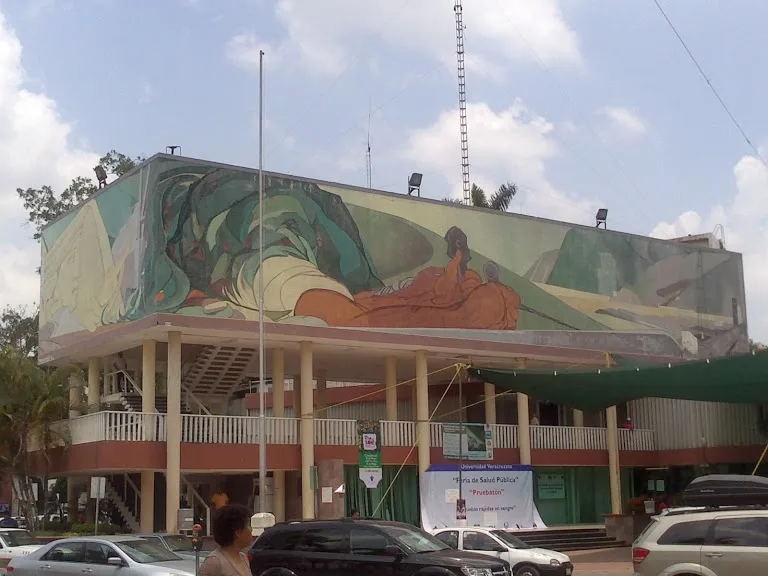 Mural de Pablo O'Higgins en Poza Rica