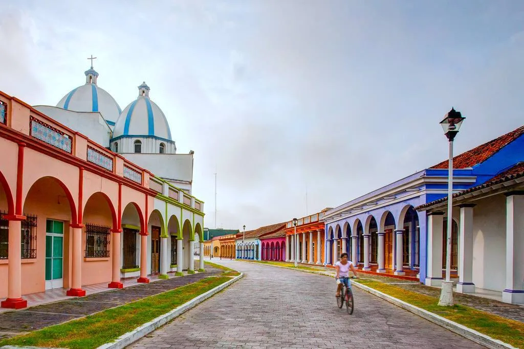Arquitectura y portales de Tlacotalpan