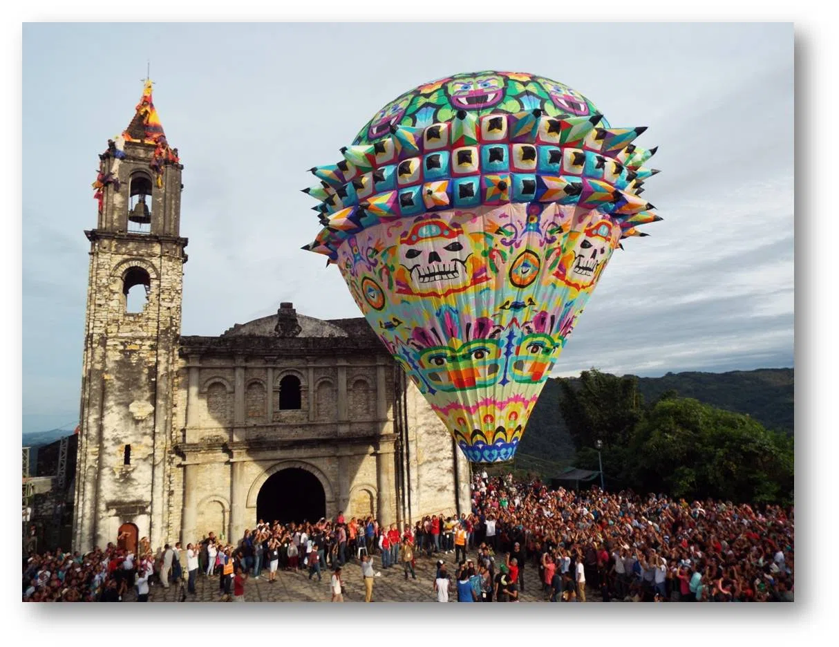 Festival de Globos de Papel de Zozocolco