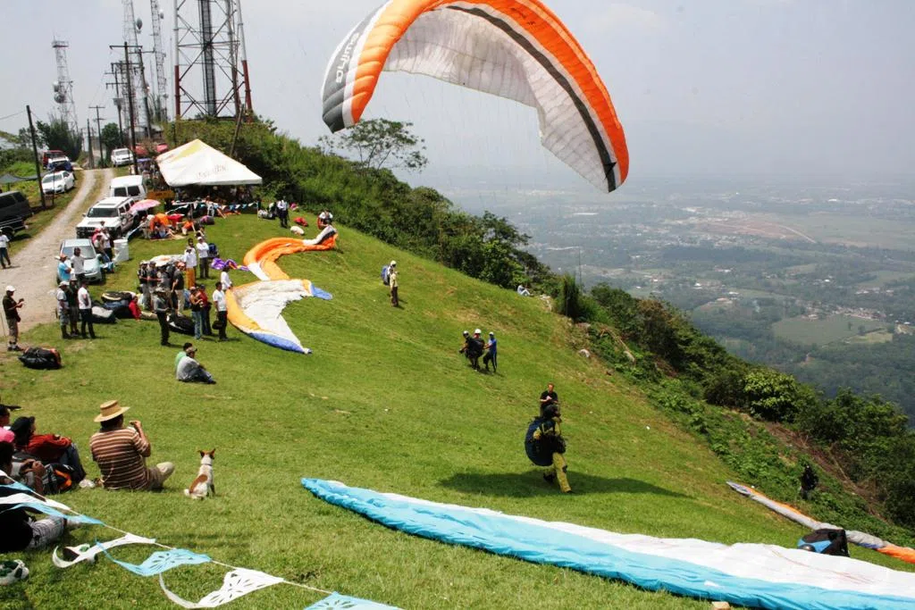 Vuelo en parapente sobre Fortín
