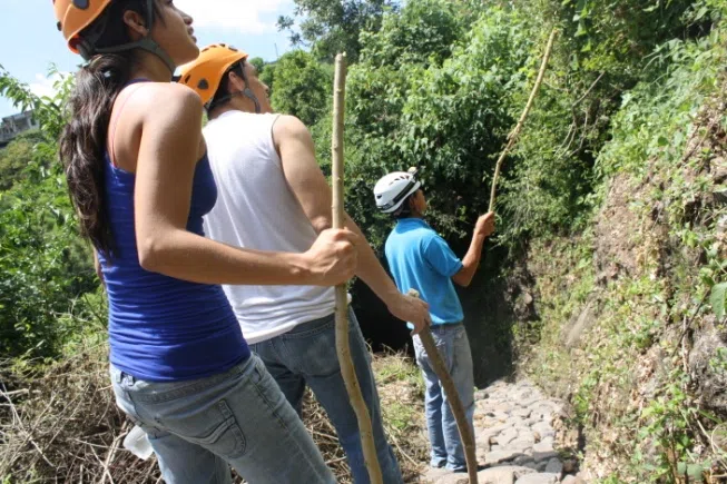 Senderismo y rappel en Alto Lucero