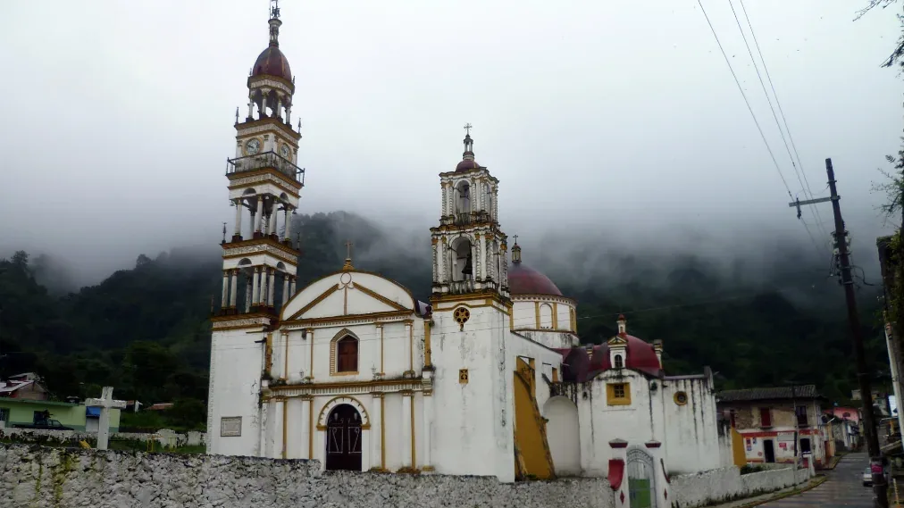 Danza de los Santiaguitos de Huichila